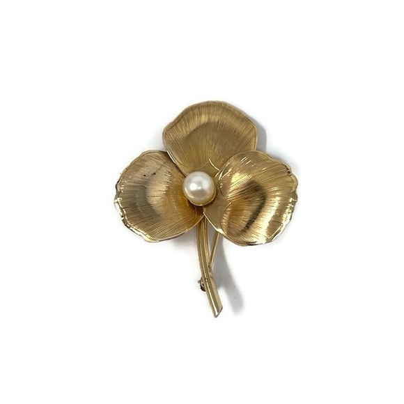 ☘️VINTAGE☘️Signed Winard 12K GF Clover Faux Pearl Pin/Brooch - Picture 2 of 5